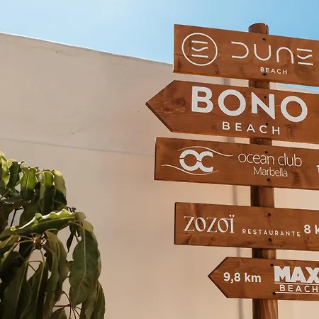 With Minimalist Decor, Pool And Bbq, Two Minutes' Walk From Costabella Marbella